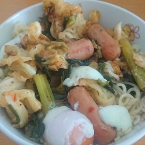 スープも簡単手作り♡ウインナー入り醬油ラーメン♪